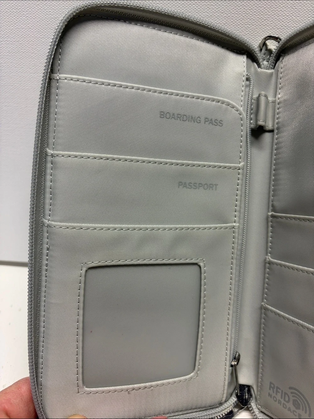 Nordace Siena II Light Gray Zip-Around Travel Wallet